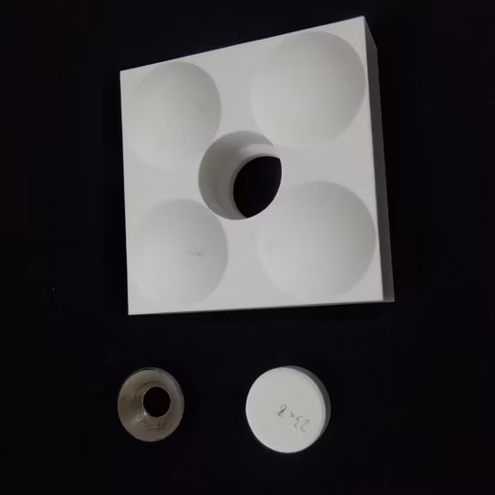 Fornitura della fabbrica del marchio Firstar Rivestimenti ceramici resistenti all'usura GB 92/95/Zta per miniere/cemento/carbone